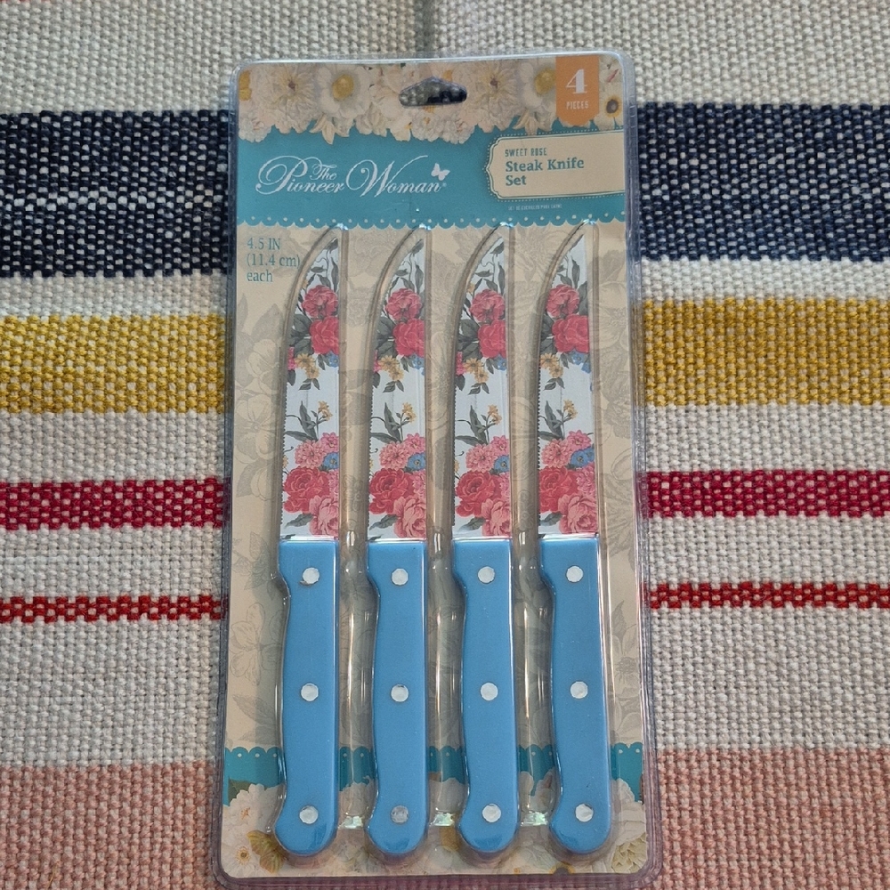 The Pioneer Woman Blue Floral Steak Knives